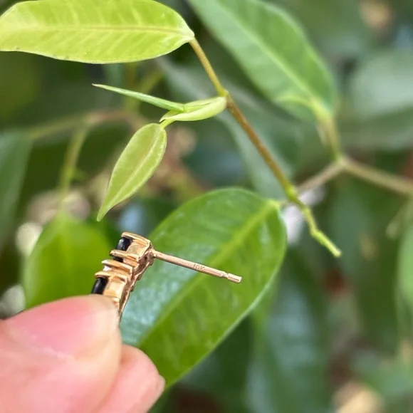 Elegant Sapphire Earrings 10k gold - Picture 6 of 6